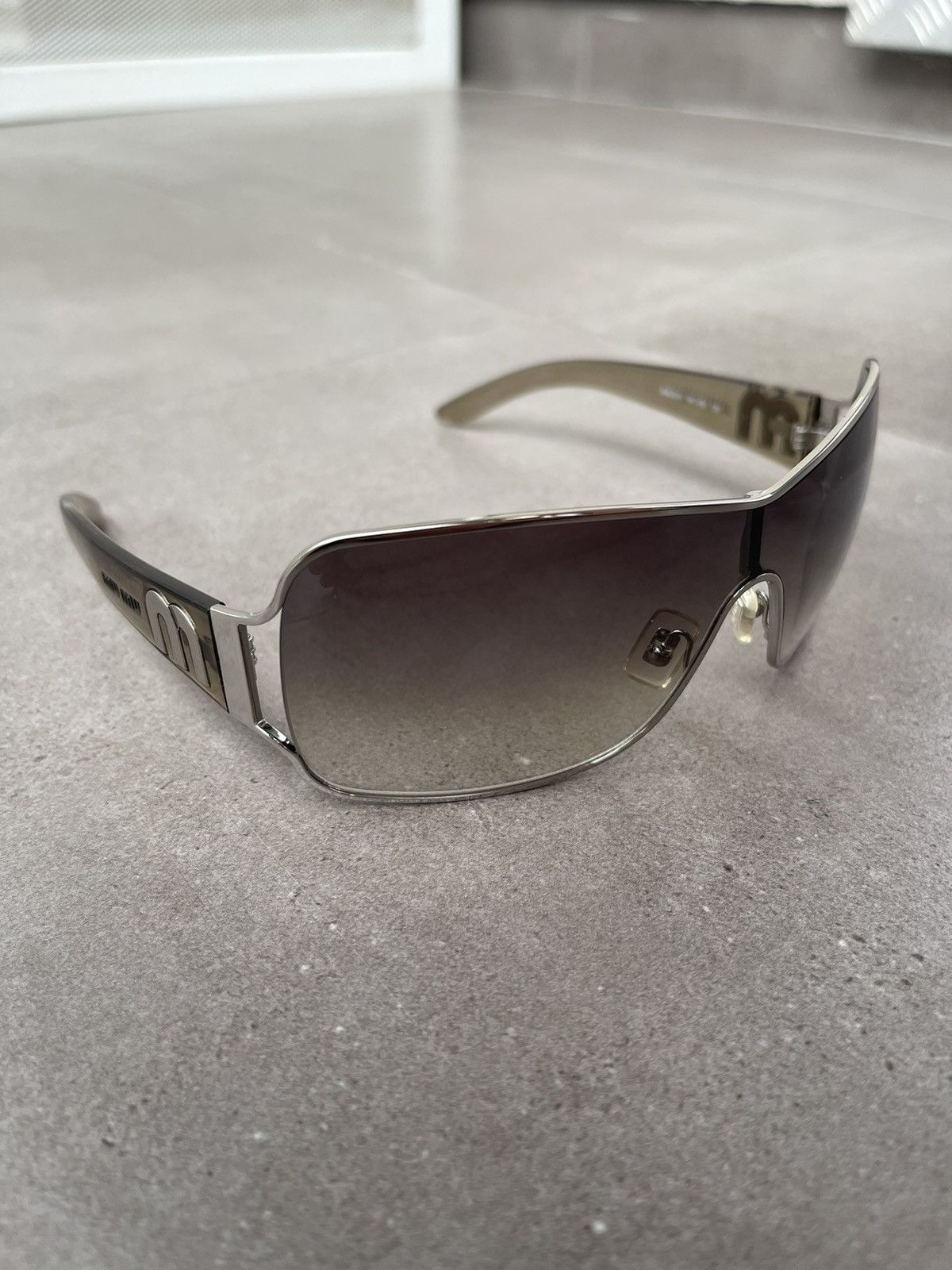 Miu Miu !DS! Miu Miu SMU52G 1BC-2Q1 Grey Silver Shield Sunglasses Size ONE SIZE - 5 Thumbnail