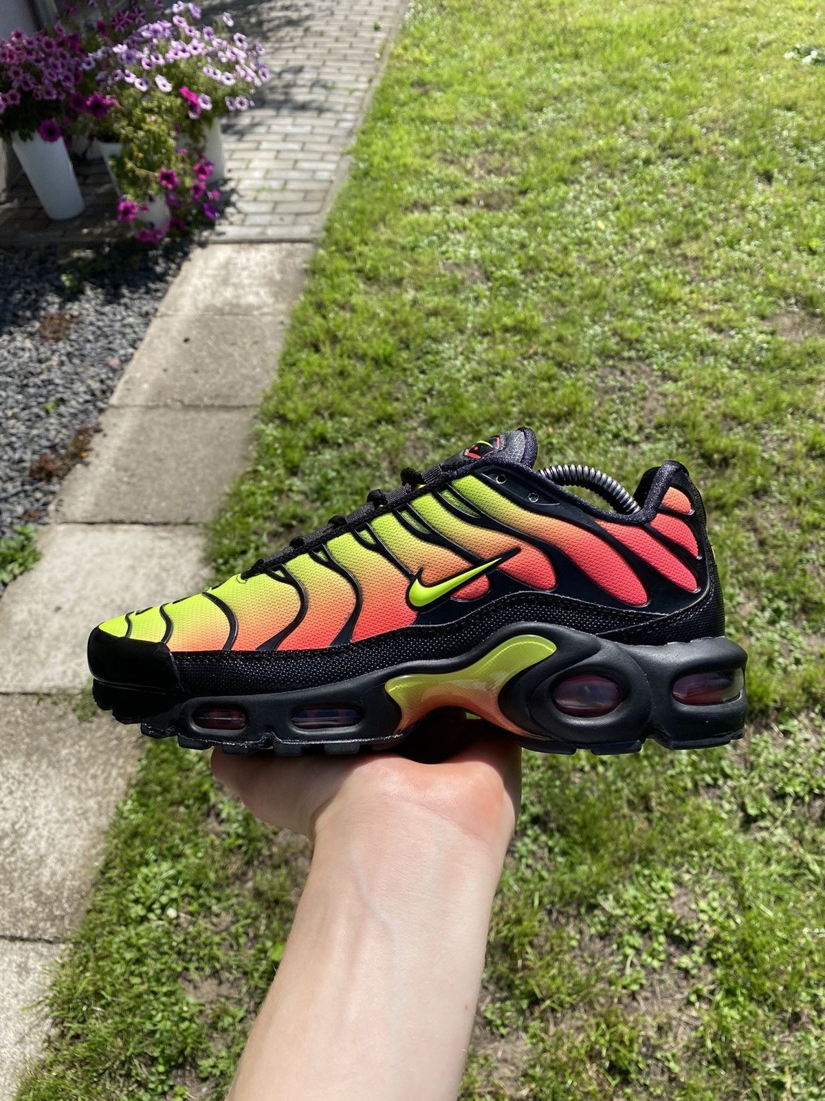 Nike Nike Air Max Plus TN „Black Volt Solar Red” womens sneakers Size US 7 / IT 37 - 9 Thumbnail