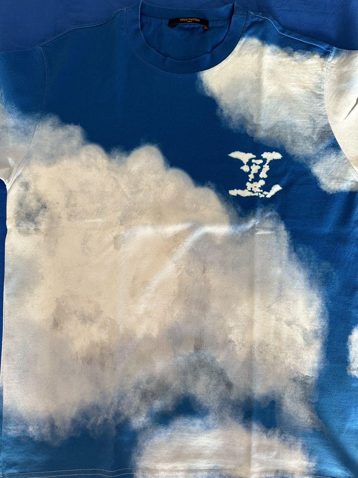 Louis Vuitton LV Heaven on Earth Blue Sky White Clouds for Men Blue 1A89U8 US XL