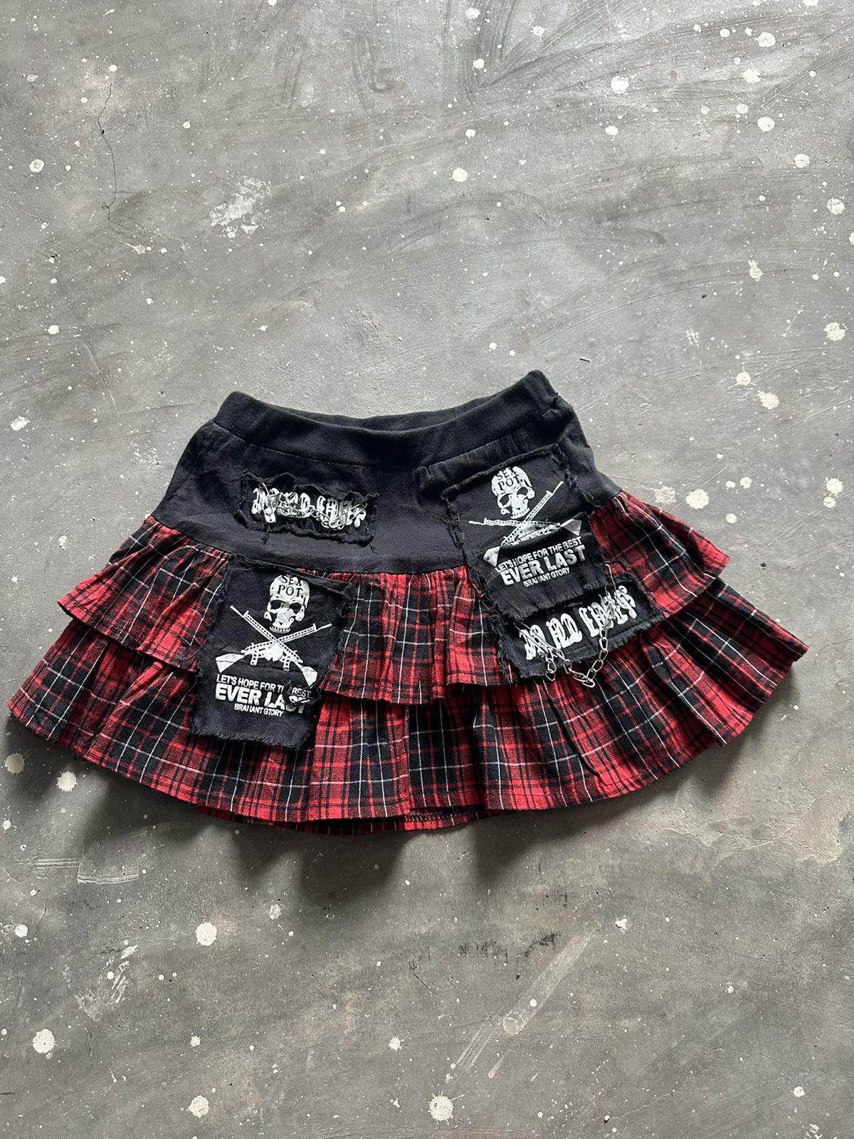 Japanese Brand Sex Pot Punk Bondage Style Chain Skull Mini Skirt Size 26" / US 2 / IT 38 - 4 Thumbnail