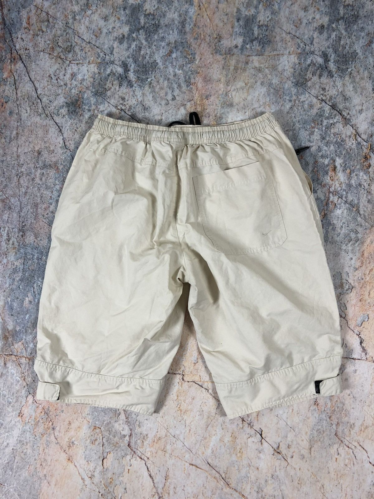 Nike × Vintage Nike vintage beige nylon vintage shorts Size US 33 - 6 Thumbnail