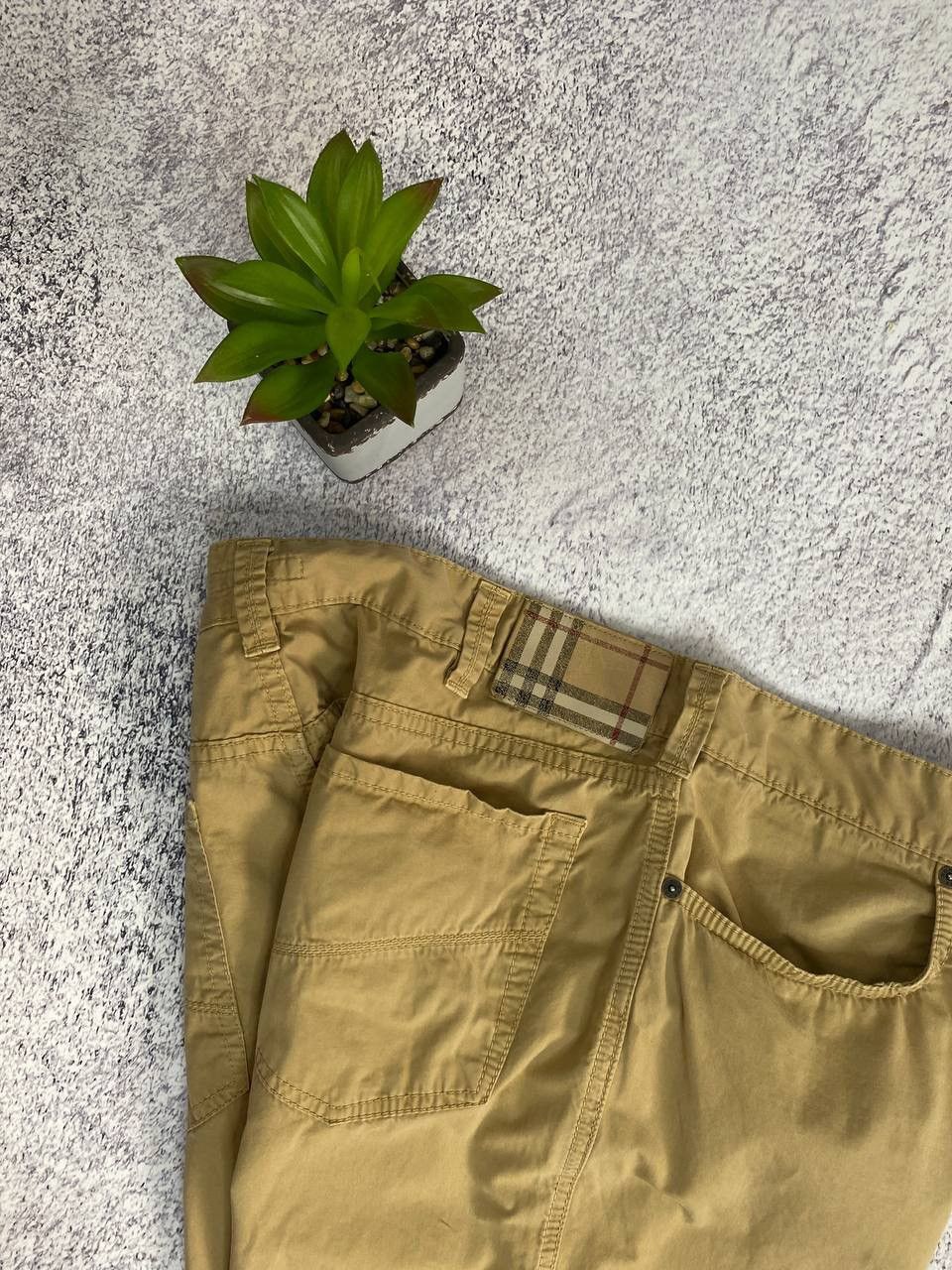 Burberry × Vintage Vintage Burberry Beige Chinos Denim Jeans Size US 36 / EU 52 - 2 Thumbnail