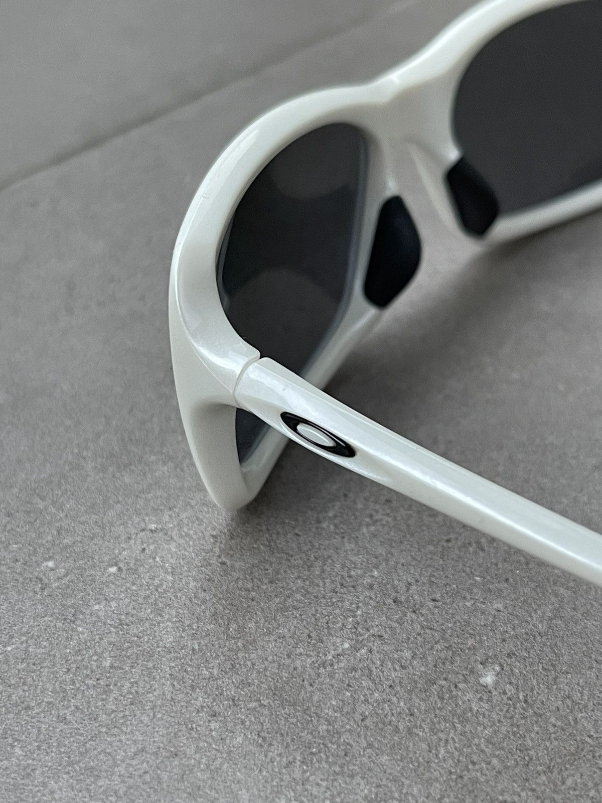 Oakley Oakley OO9203-04 "Hall Pass" White Sunglasses Size ONE SIZE - 7 Thumbnail