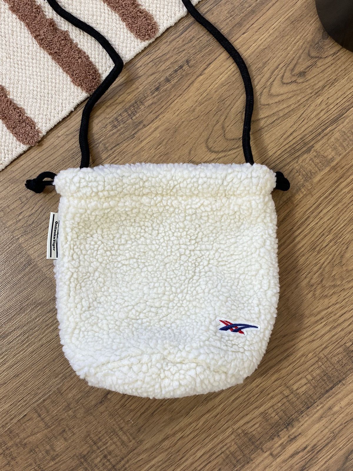 Asics ONITSUKA TIGER TEDDY DRAWSTRING SAC BAG Size ONE SIZE - 3 Thumbnail