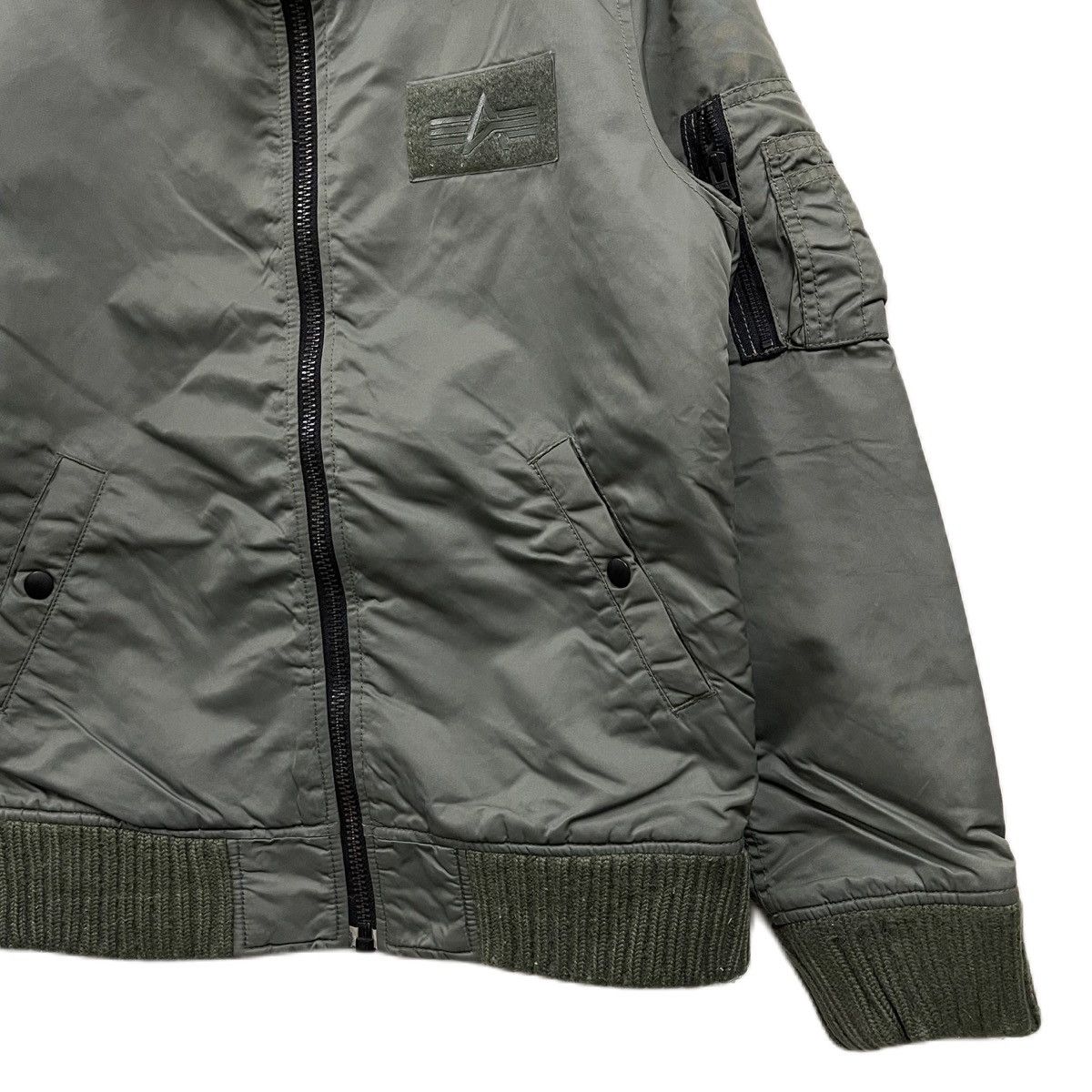 Alpha Industries Alpha Industries Bomber jacket hooded Size US M / EU 48-50 / 2 - 5 Thumbnail