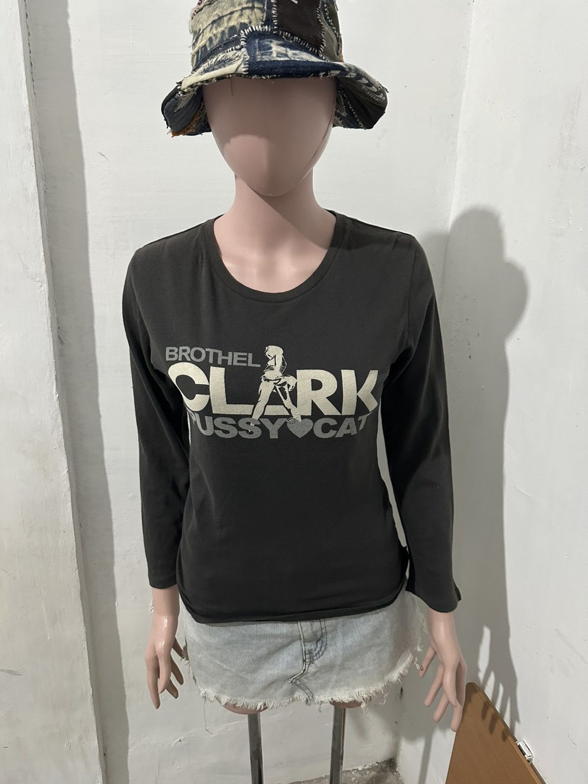 Japanese Brand Moussy Longsleeve Vicious Business Girl Pussy Cat Size M / US 6-8 / IT 42-44 - 1 Thumbnail