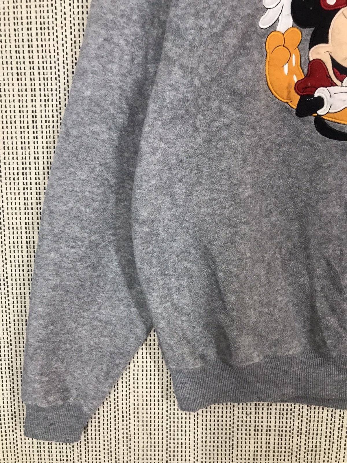 Cartoon Network × Disney × Mickey Mouse ‼️VINTAGE DISNEY MICKEY AND FRIENDS FLEECE SWEATSHIRT‼️ Size US L / EU 52-54 / 3 - 4 Thumbnail