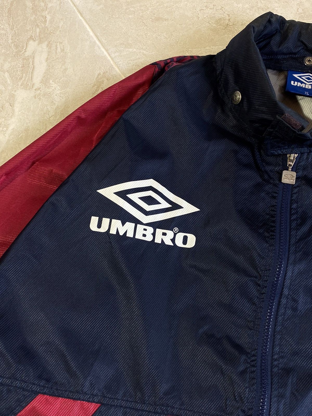 Umbro Vintage 90s Umbro hype y2k streetwear style retro jacket Size US XL / EU 56 / 4 - 7 Thumbnail