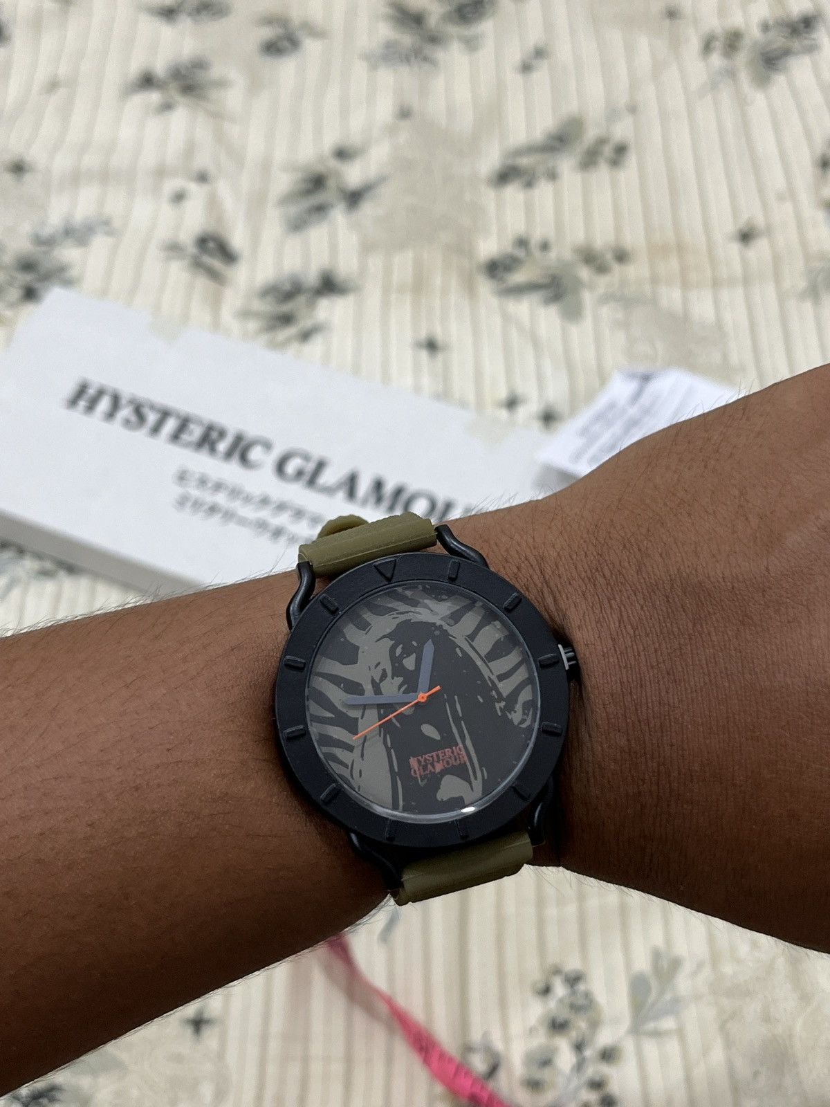 Hysteric Glamour 🔥💣 ARCHIVE HYSTERIC GLAMOUR MENS JOKER MILITARY WATCH Size ONE SIZE - 13 Thumbnail
