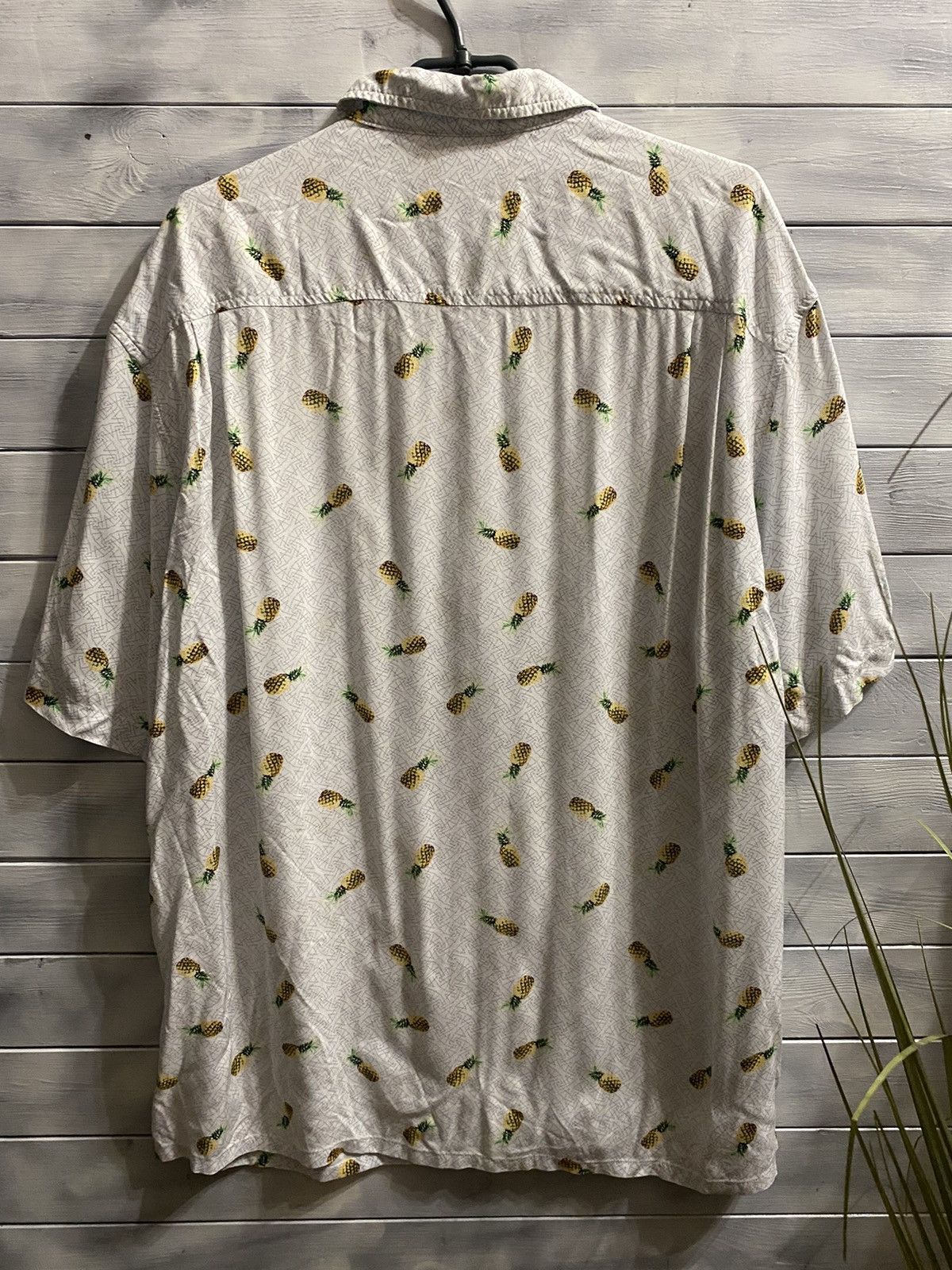 Guess Rare Vintage Shirt GUESS USA Hawaii Pineapple Shirt. Size US XL / EU 56 / 4 - 8 Thumbnail