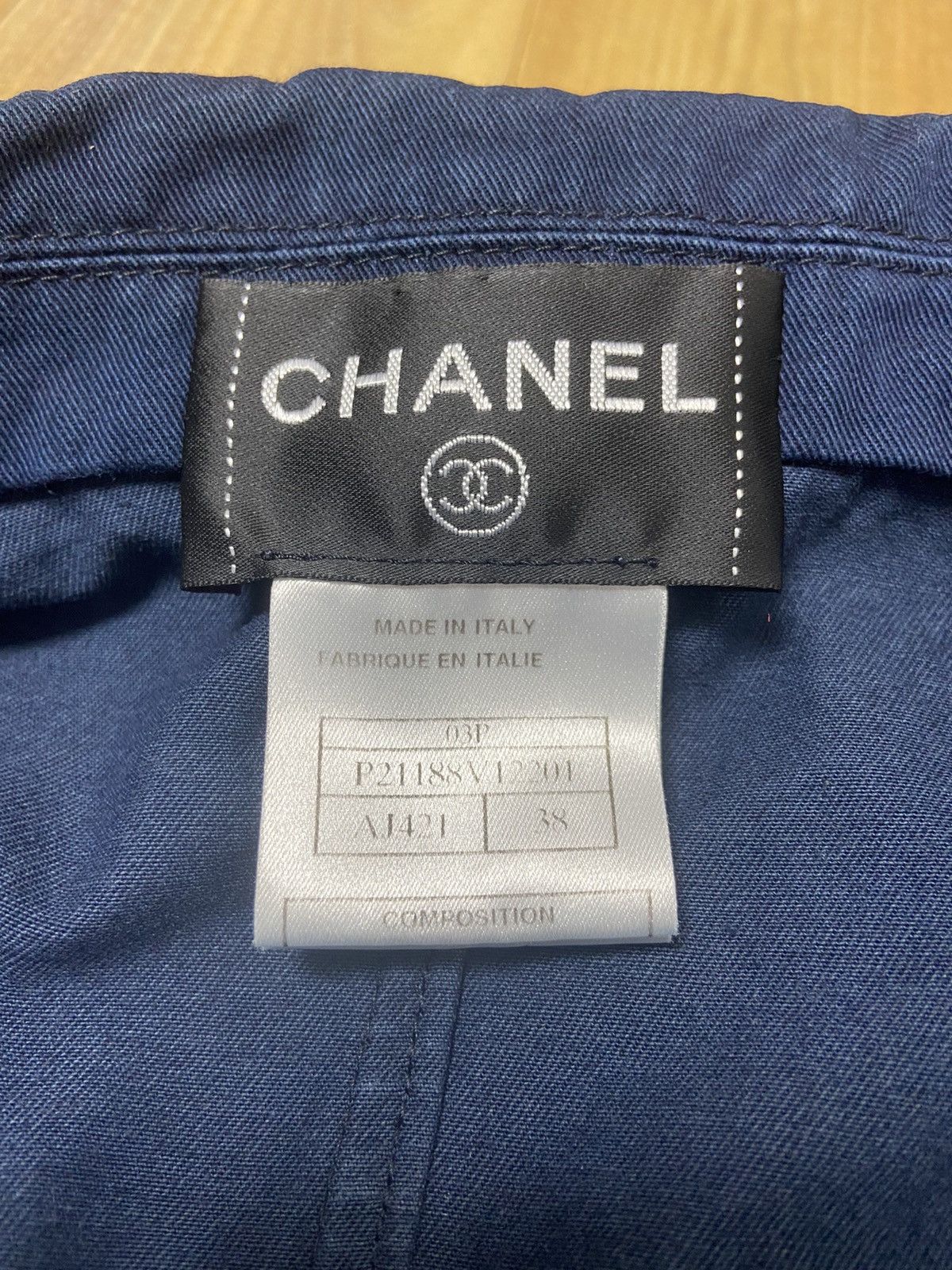 Chanel 38 Chanel three buttons denim jacket Size S / US 4 / IT 40 - 7 Thumbnail