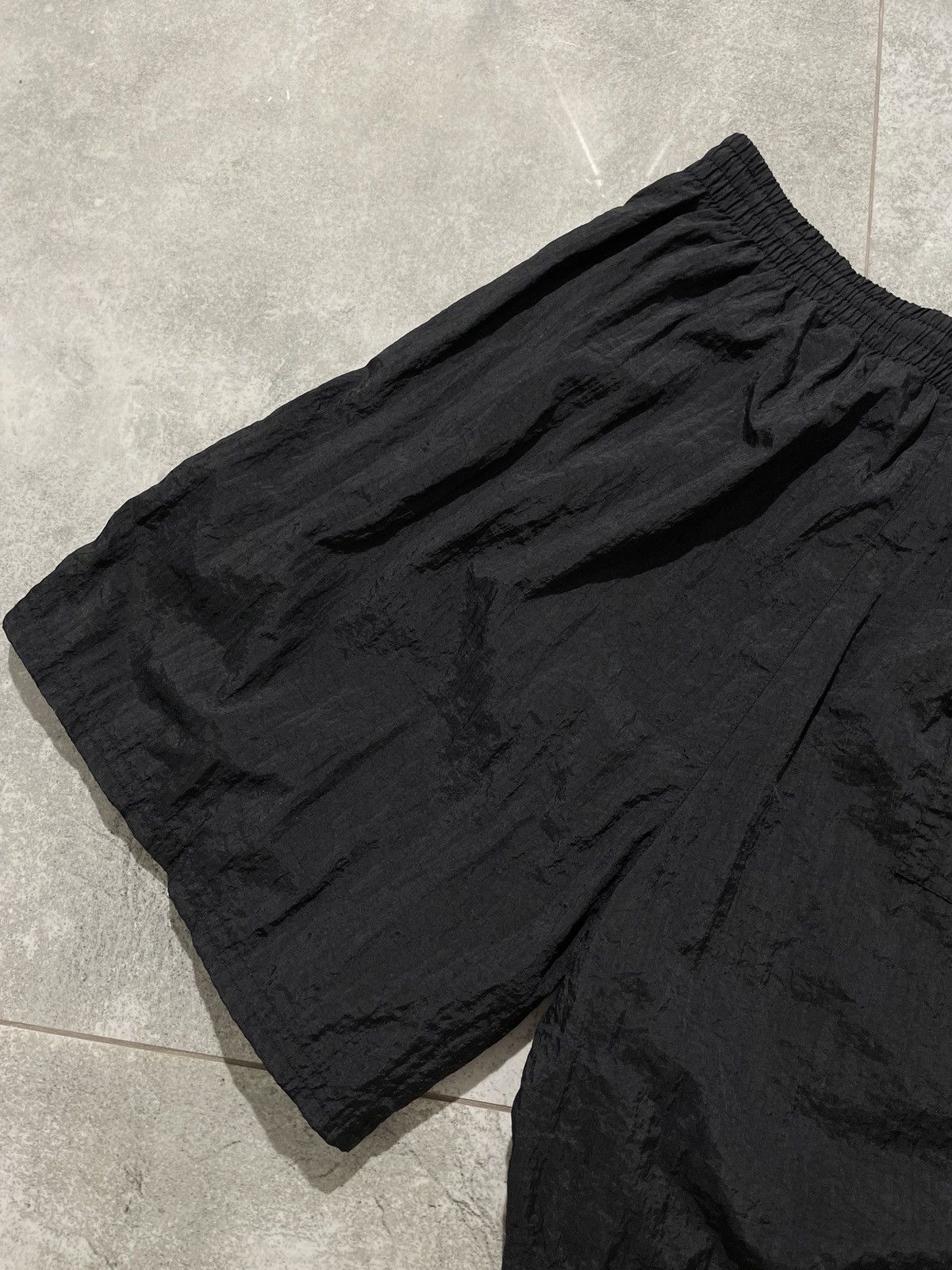 Reebok × Vintage Vintage Y2K Reebok Streetwear Nylon Shorts Size US 34 / EU 50 - 9 Thumbnail