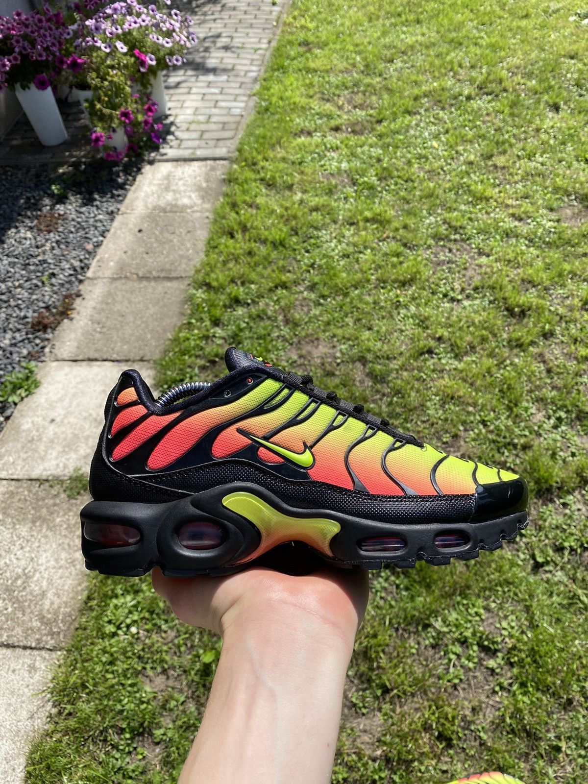 Nike Nike Air Max Plus TN „Black Volt Solar Red” womens sneakers Size US 7 / IT 37 - 5 Thumbnail