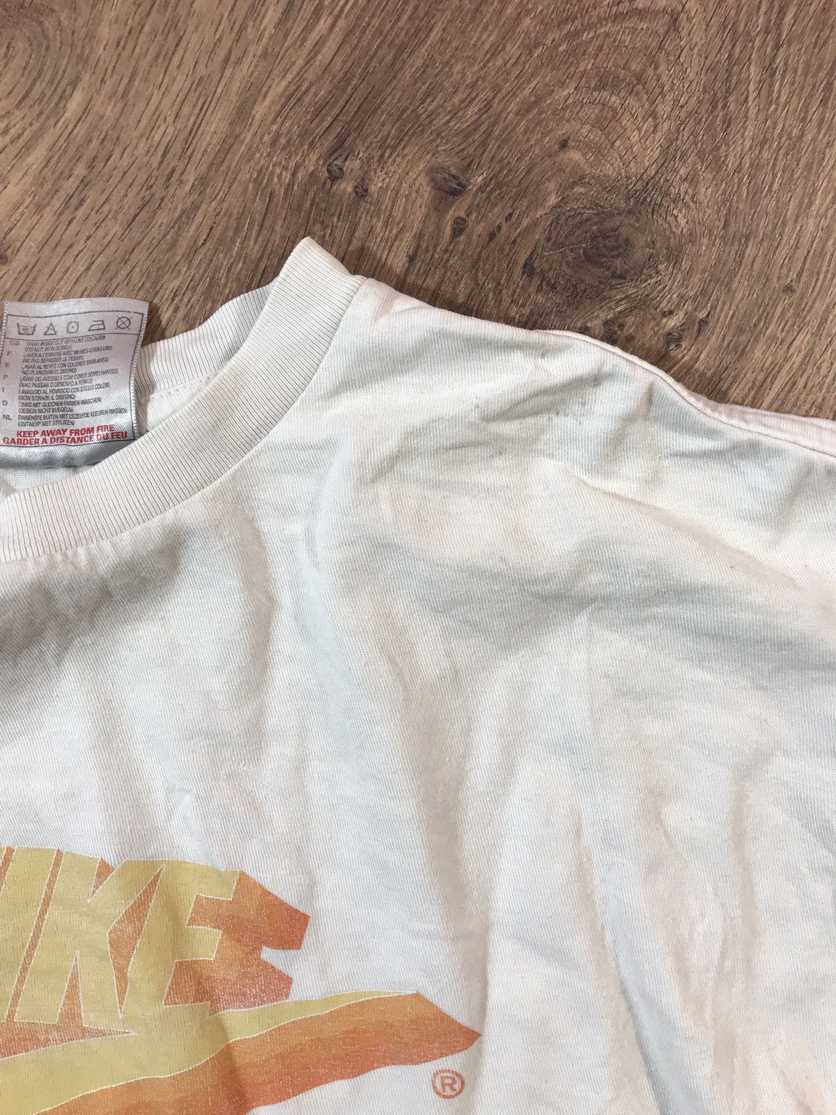Vintage Vintage distressed t shirt Nike 90s Size US M / EU 48-50 / 2 - 2 Thumbnail