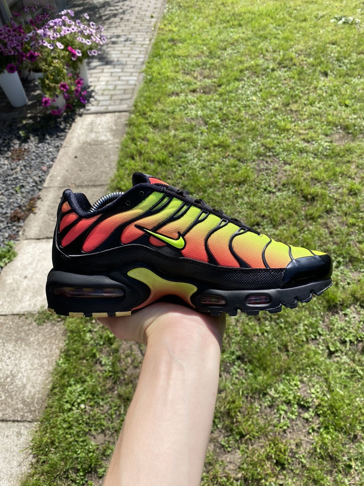 Nike Nike Air Max Plus TN „Black Volt Solar Red” womens sneakers Size US 7 / IT 37 - 11 Thumbnail