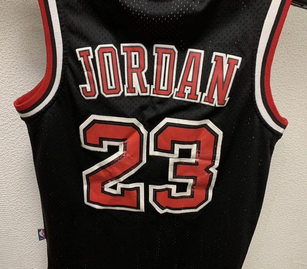 NBA Nike Chicago Bulls 23 Nba jersey Jordan 23 rodman Size US S / EU 44-46 / 1 - 7 Thumbnail