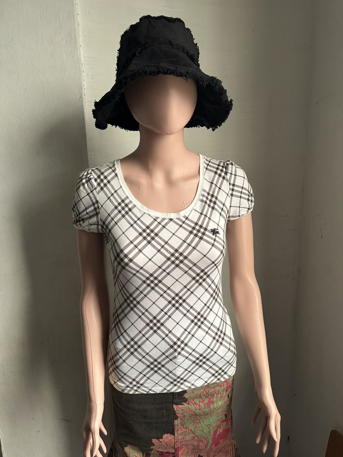 Y2K Burberry Novacheck Tshirt