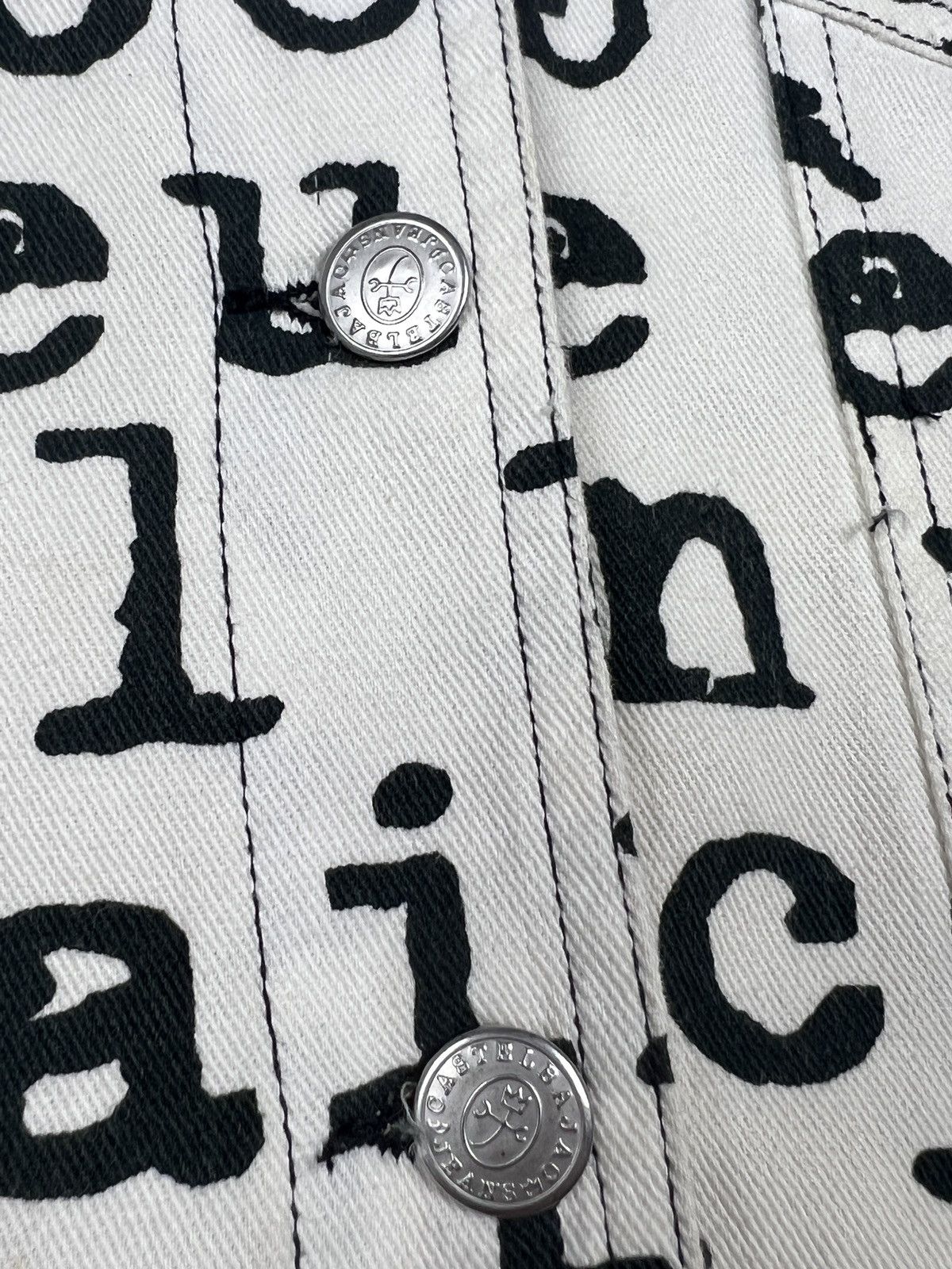 Jean Charles De Castelbajac Vintage Castelbajac ‘Wording” Denim Trucker Jacket Size US L / EU 52-54 / 3 - 14 Thumbnail