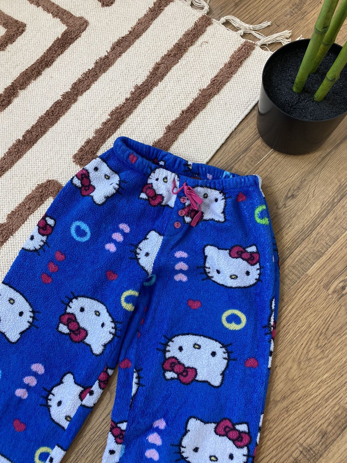 Cartoon Network CUTE HELLO KITTY PAJAMA PANTS Size 26" / US 2 / IT 38 - 2 Thumbnail