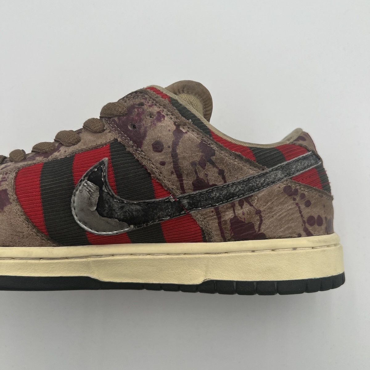 Nike Nike SB Dunk Low Freddy Krueger Rare Sample Size 9 Used Size US 9 / EU 42 - 10 Thumbnail