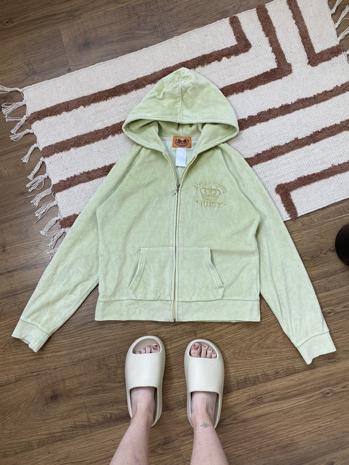 Juicy Couture VINTAGE JUICY COUTURE VELOUR TRACKSUIT Size L / US 10 / IT 46 - 3 Thumbnail
