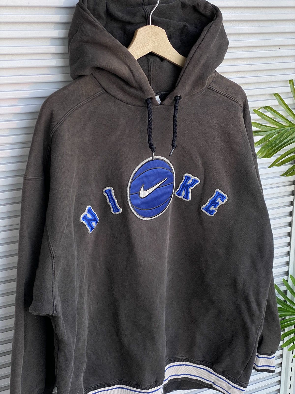 Nike × Vintage XX Vintage Nike Basketball Traviss Flacko Scott Hoodies Size US XL / EU 56 / 4 - 3 Thumbnail