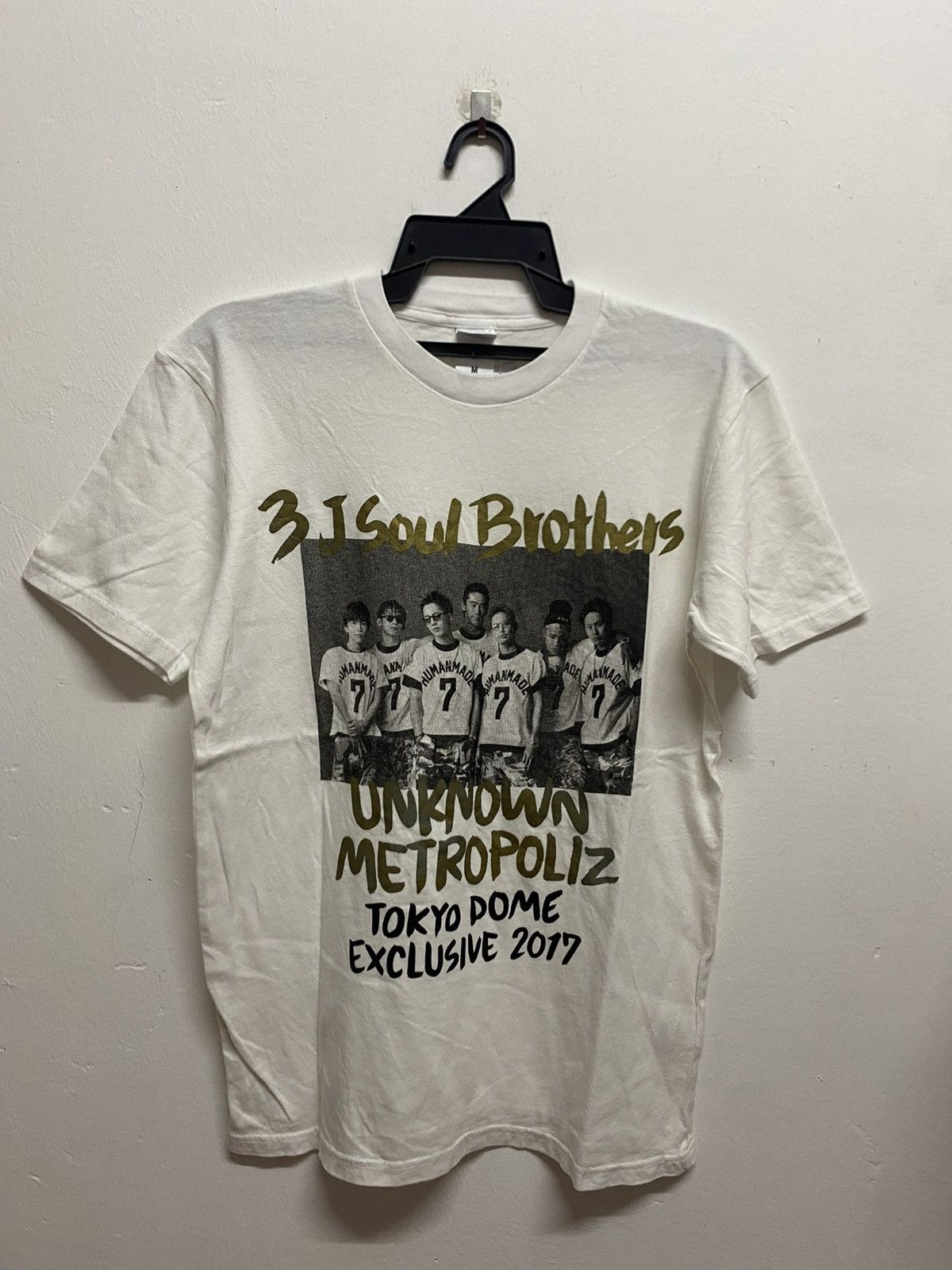 NIGO® in UNKNOWN METROPOLIZ Tシャツ Mサイズ-