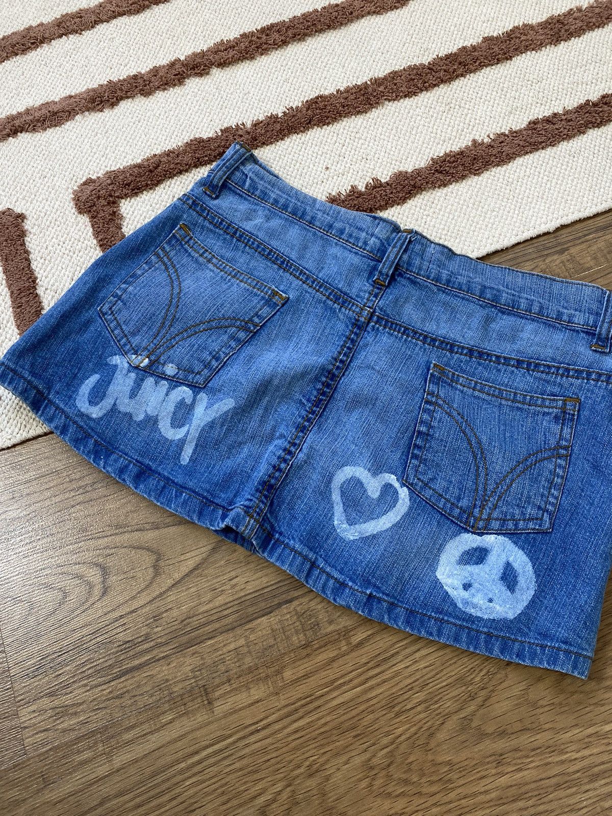 Juicy Couture VINTAGE JUICY COUTURE DENIM 2000s SKIRT Size 30" / US 8 / IT 44 - 2 Thumbnail