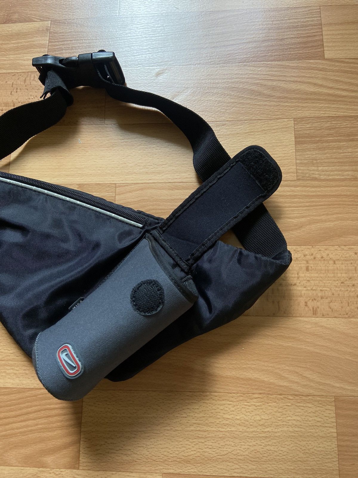 Nike Vintage Nike Bottle Bag Swoosh Logo Y2K style Size ONE SIZE - 5 Thumbnail
