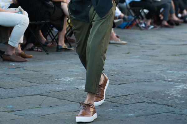 Surfaced: Cropped Pants