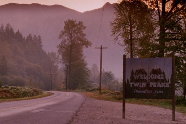 Twin Peaks' Endearingly Haunting Fashion Legacy